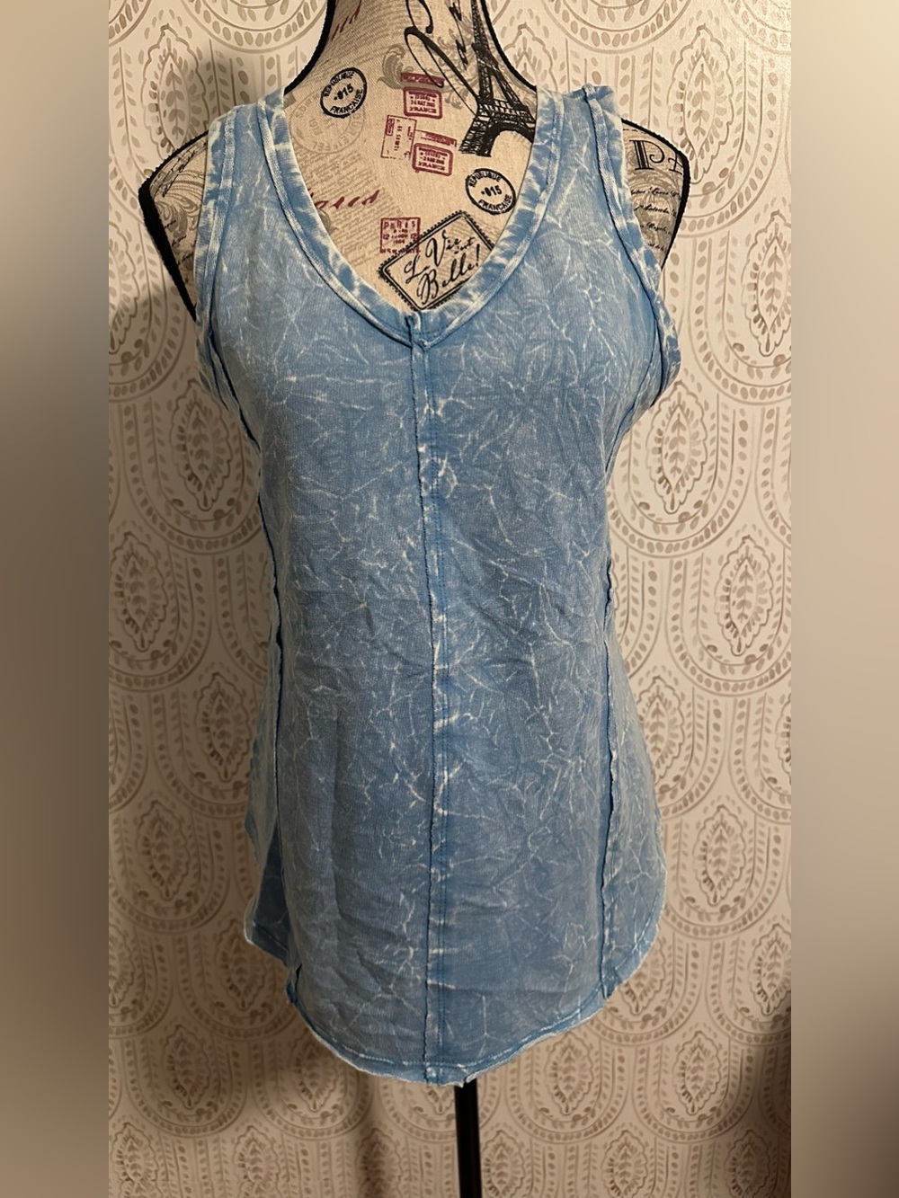 Light Blue V-Neck Womens Tank Top- Large no tags